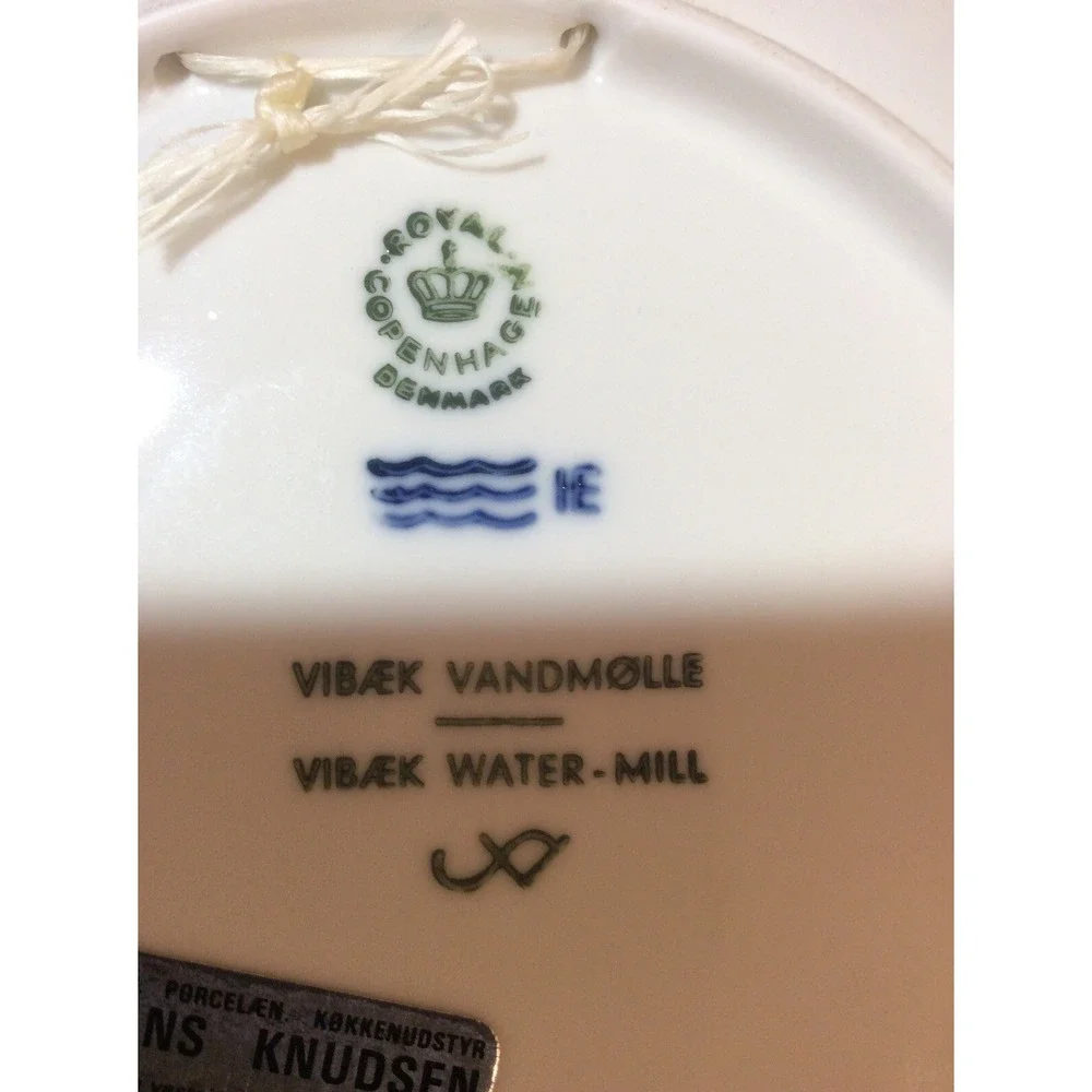 B & G Copenhagen Denmark 1976 Blue White Christmas Collector Plate Water Mill